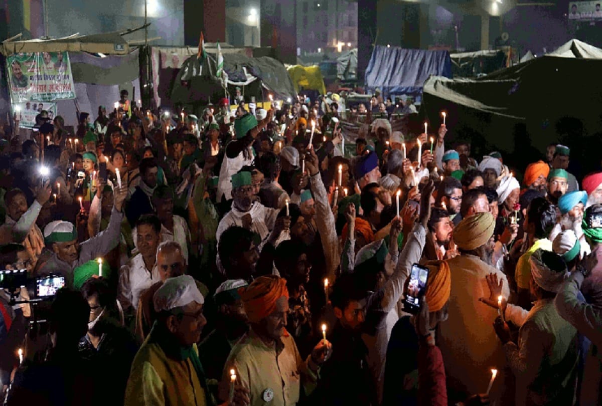 Farmers took out candle march on borders of Delhi to pay tribute to martyrs soldiers in Pulwama attack
