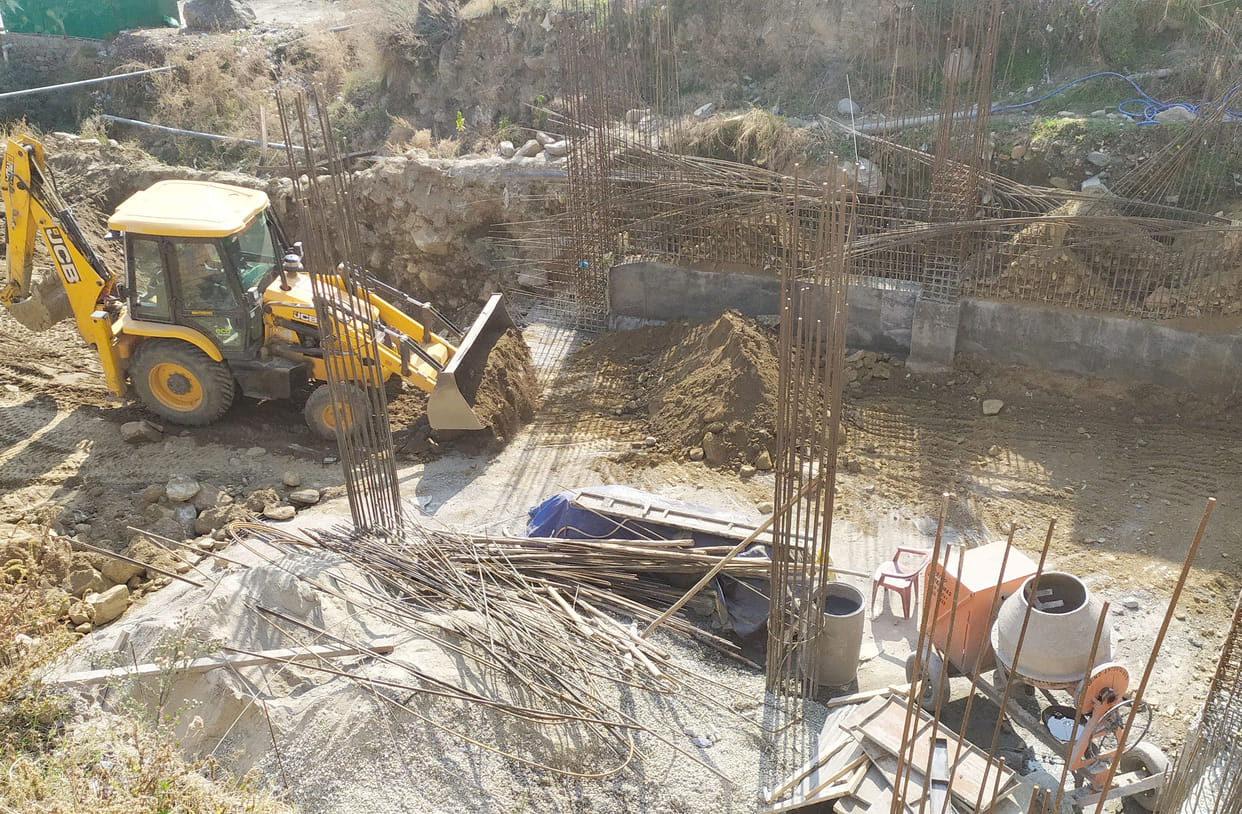 parking work start in gandinagar ward kullu nagar parishad