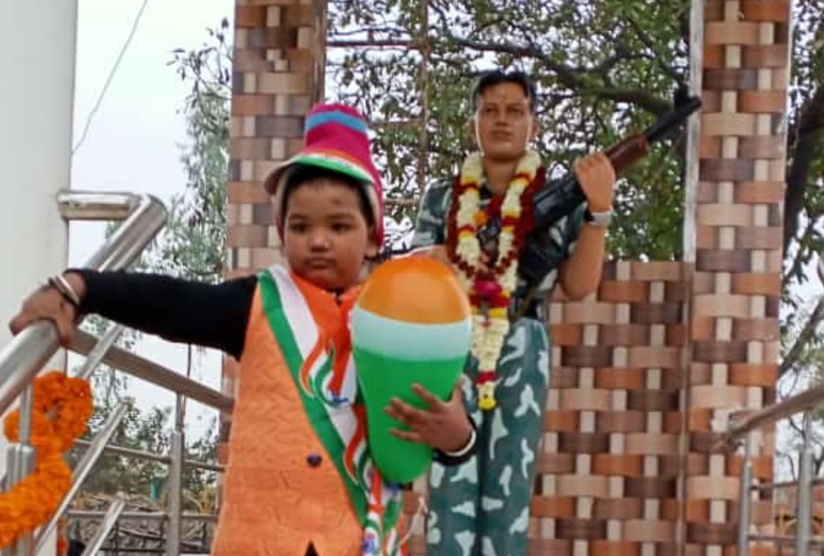 Pulwama Terrorist Attack wife of CRPF Constable Shaheed Vijay Maurya said very proud of husband