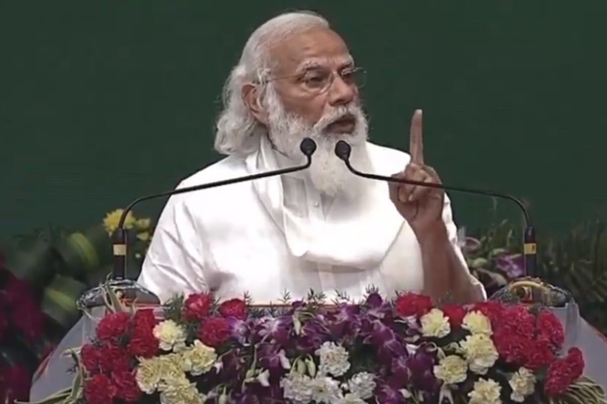 pm modi says during address rally in tamil nadu that world is world is looking at us