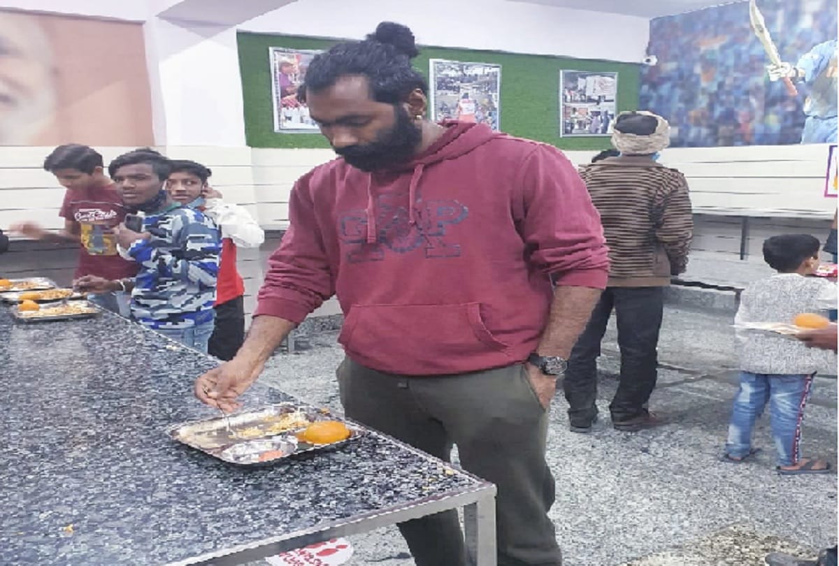 parvinder awana reach gautam gambhir jan rasoi at ashok nagar and eat