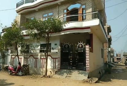 In Prayagraj, an army jawan came home on a beating spree