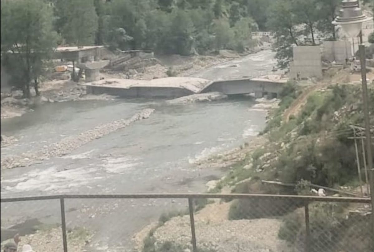 Himachal News: Rohru pabbar river Bridge collapse will be constructed by company at its expense