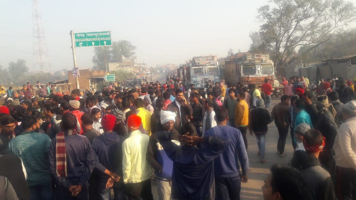 Girl student died hit by truck on road accident in sonbhadra up