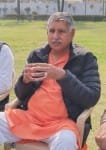 पत्रकारों से बातचीत करते सांसद धर्मबीर सिंह। संवाद
