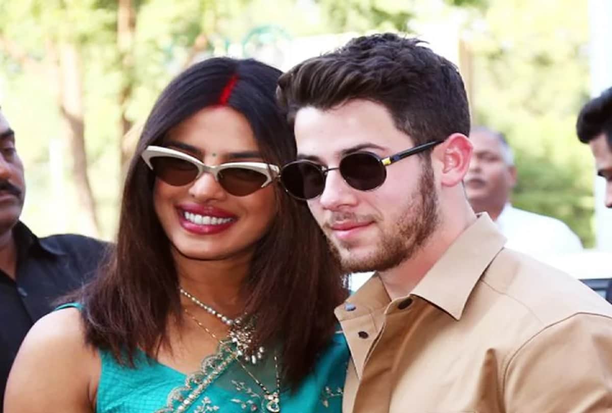 From Priyanka chopra to Aishwarya Rai,  Times where Actresses wearing sindoor look went viral
