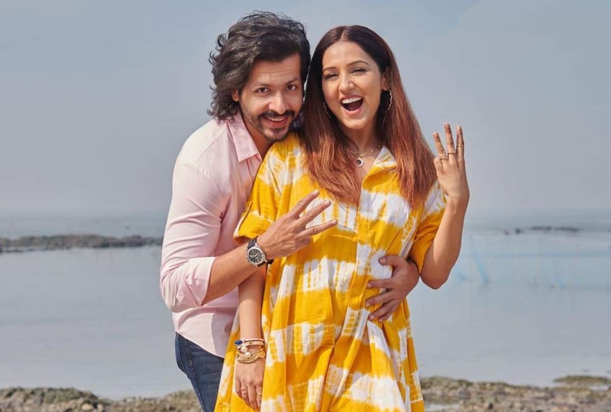 Neeti Mohan-Nihaar Pandya announces pregnancy, share adorable pics