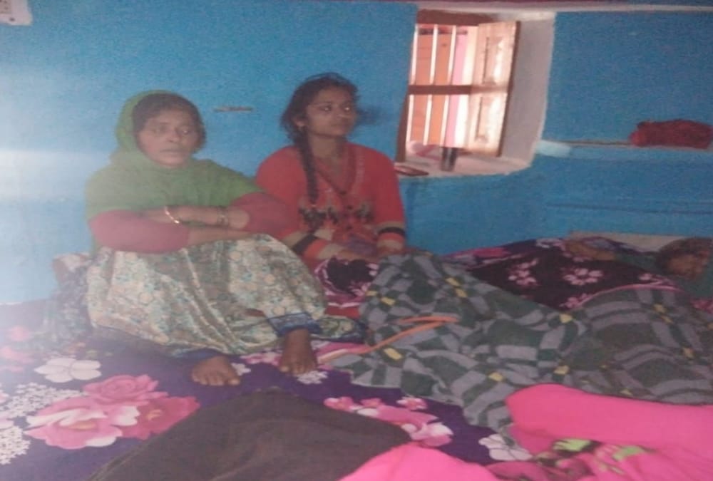 Uttarakhand Chamoli News: Family Crying to see  only son jitendra dead body