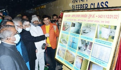 Santosh showed green signal to Ala Hazrat Express