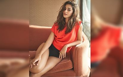 aaj ka celebrity lifestyle Ananya Panday lifestyle car collection house and net worth