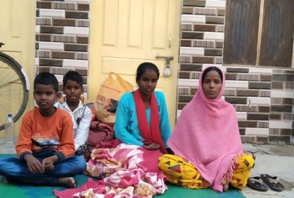 women and children stay outside the house overnight