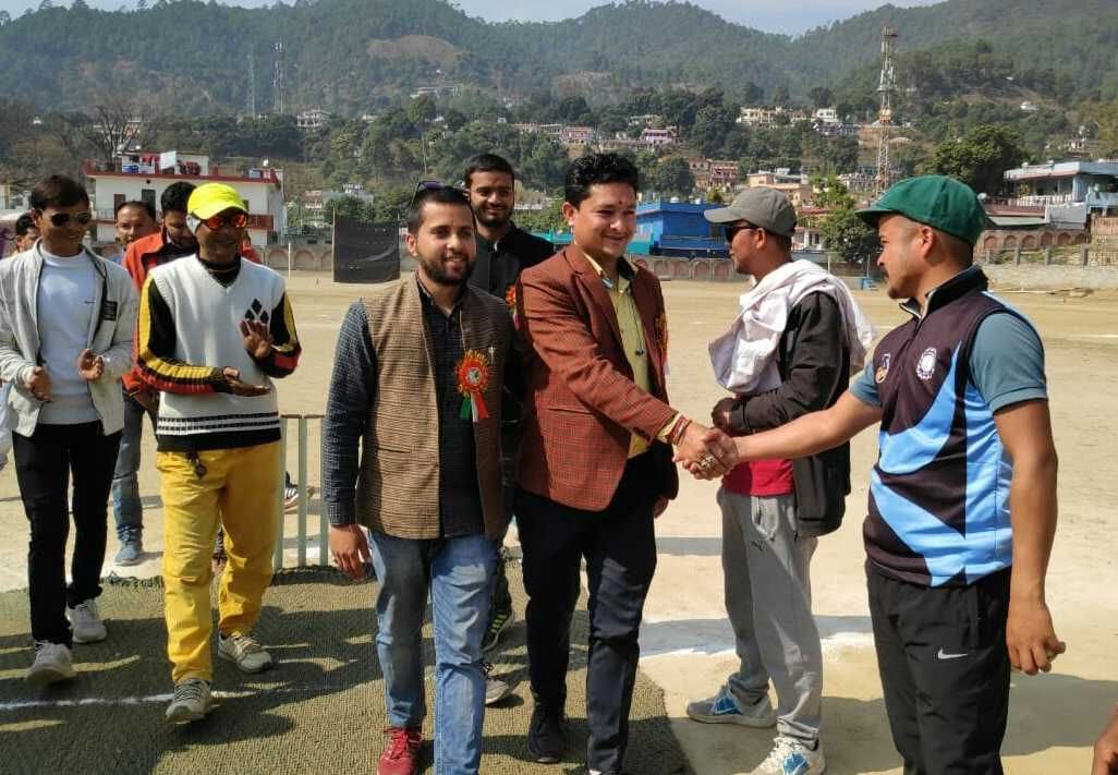 Narendra Palace reached the final by winning the semi-finals with a super over