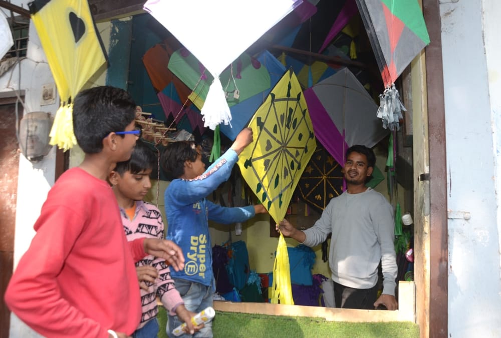 Vasant Panchami 2021: Coronavirus theme Kite will Aware people for Covid 19 protection