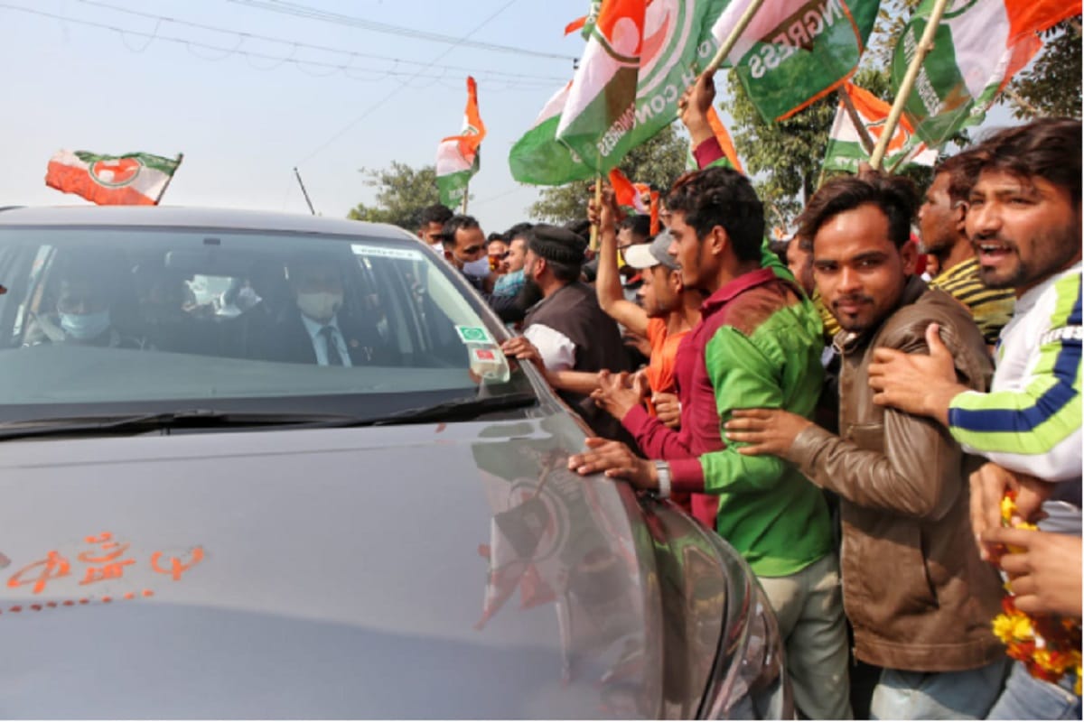 Congress leader is most welcome of Priyanka Gandhi in Hapur city and see photos