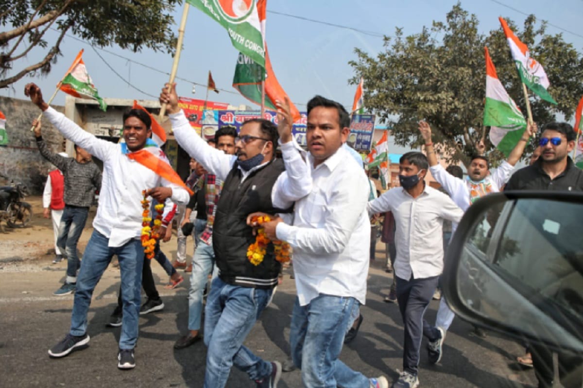 Congress leader is most welcome of Priyanka Gandhi in Hapur city and see photos