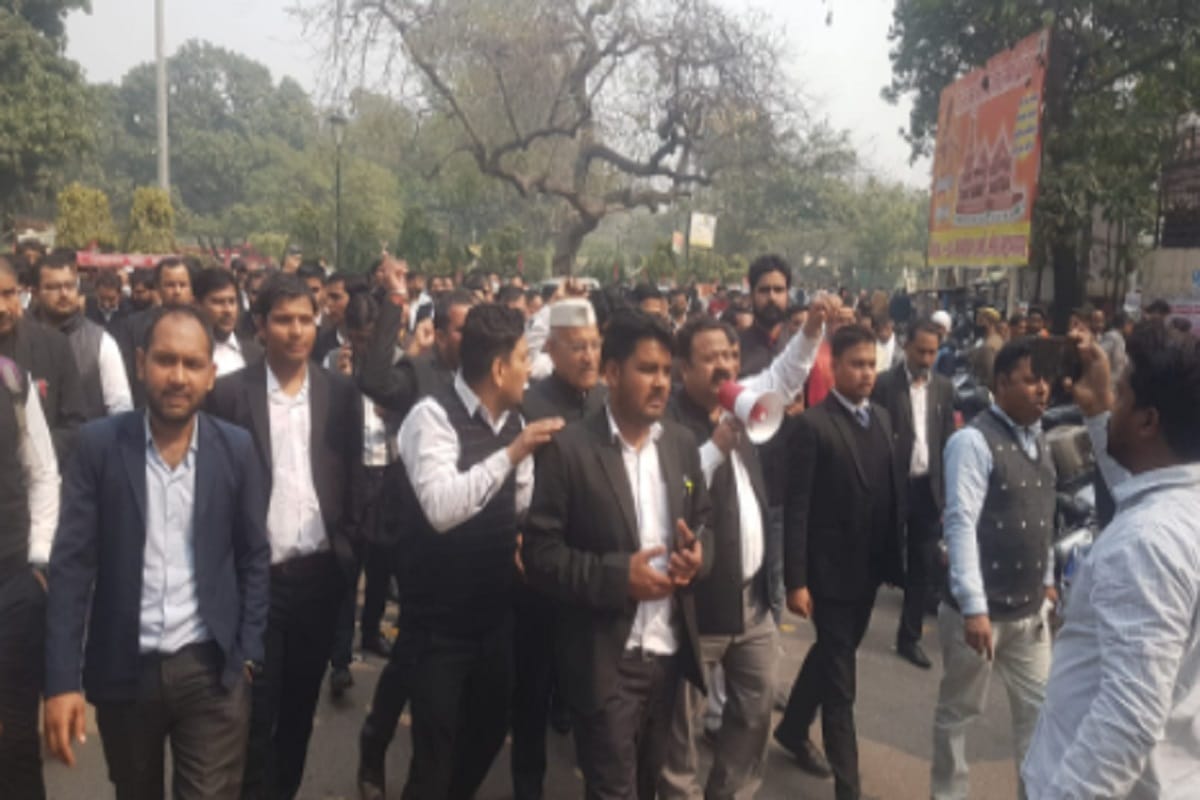 Meerut Advocate Suicide Case: Advocates' strike is over in Meerut