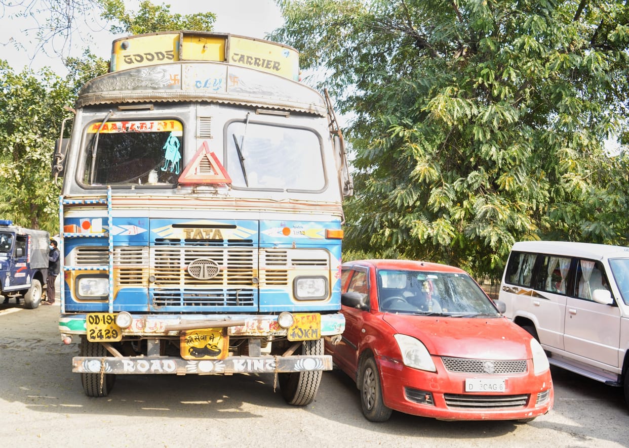 Eight arrested, including 2.5 million hemp brought from Odisha
