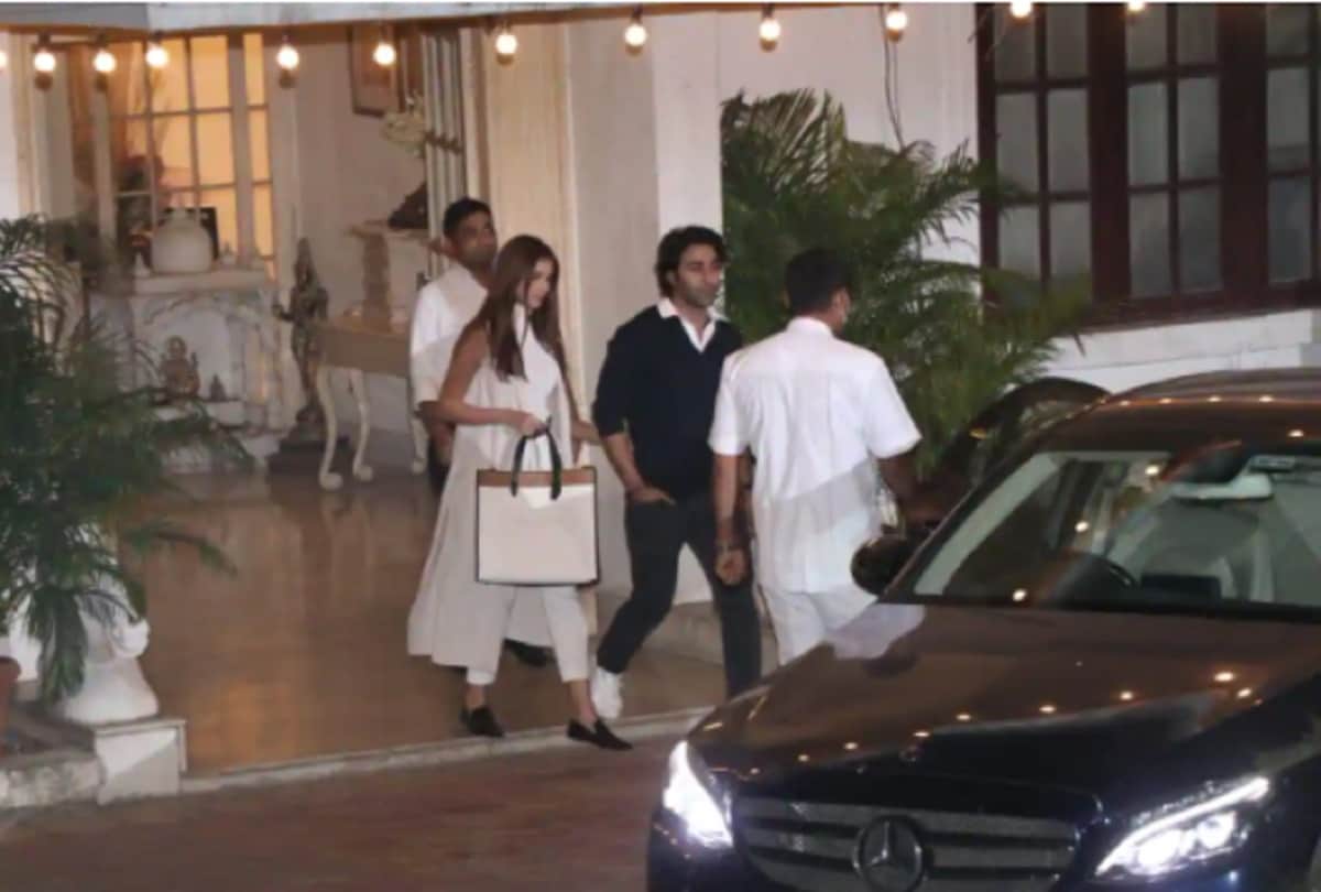 Randhir Kapoor Birthday: Ranbir, kareena trolled for attending Randhir's birthday dinner