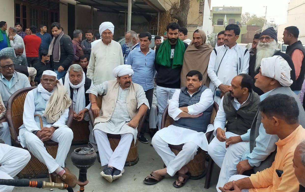 AAP MP Sanjay Singh met Naresh Tikait