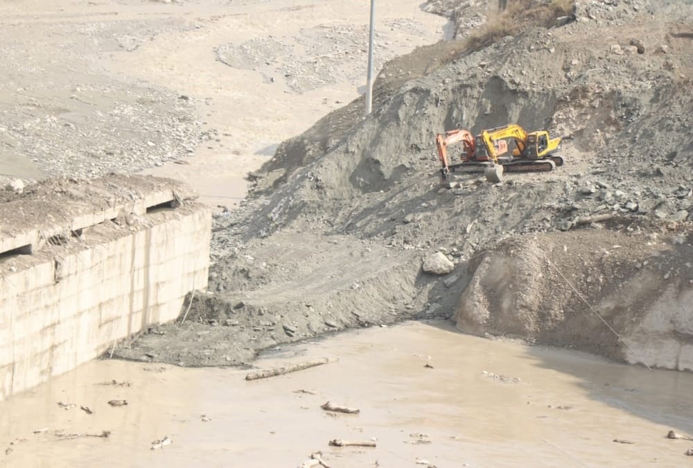 Uttarakhand Chamoli news: Many people may have buried under swamp in barrage site