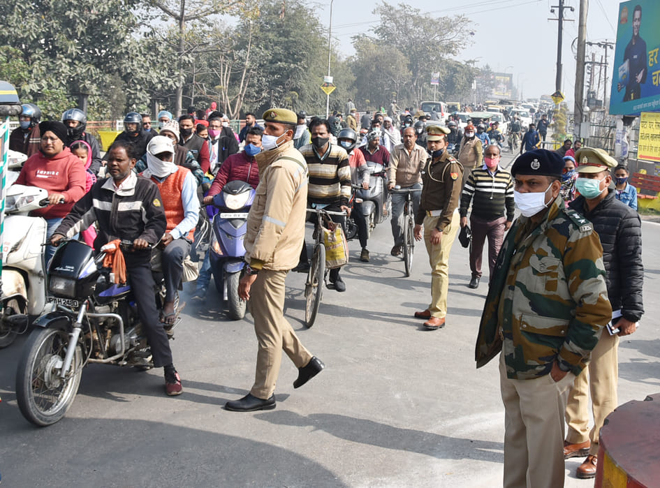 Court road bridge closed, alternative routes jammed