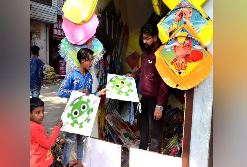 Vasant Panchami 2021: Coronavirus theme Kite will Aware people for Covid 19 protection