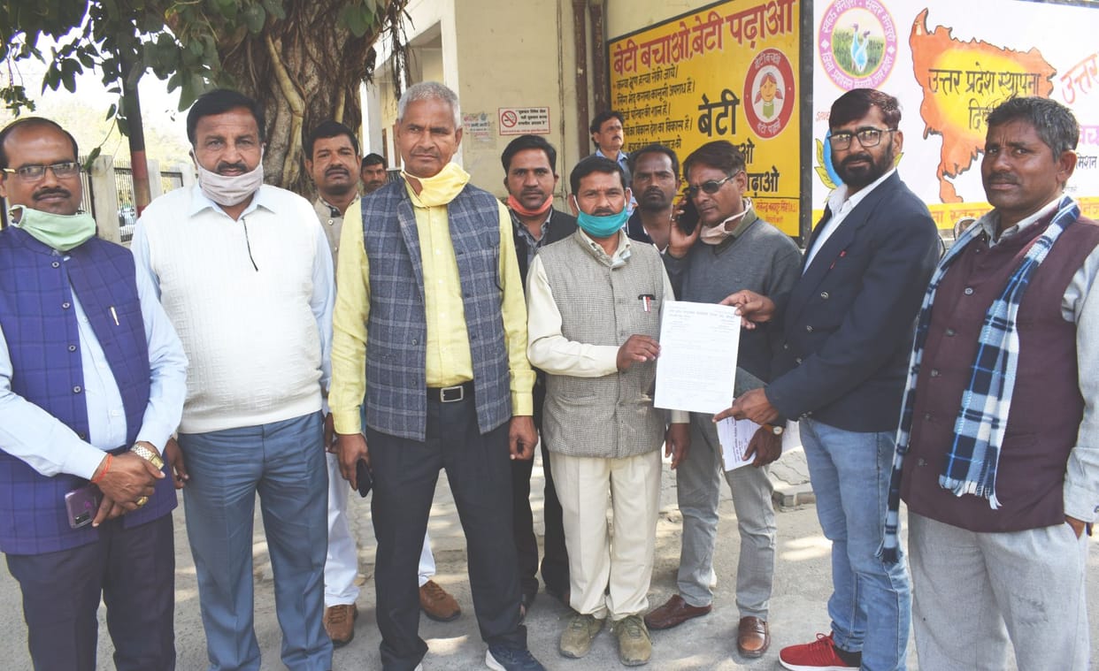 education,protest,teacher,chief minister,demand