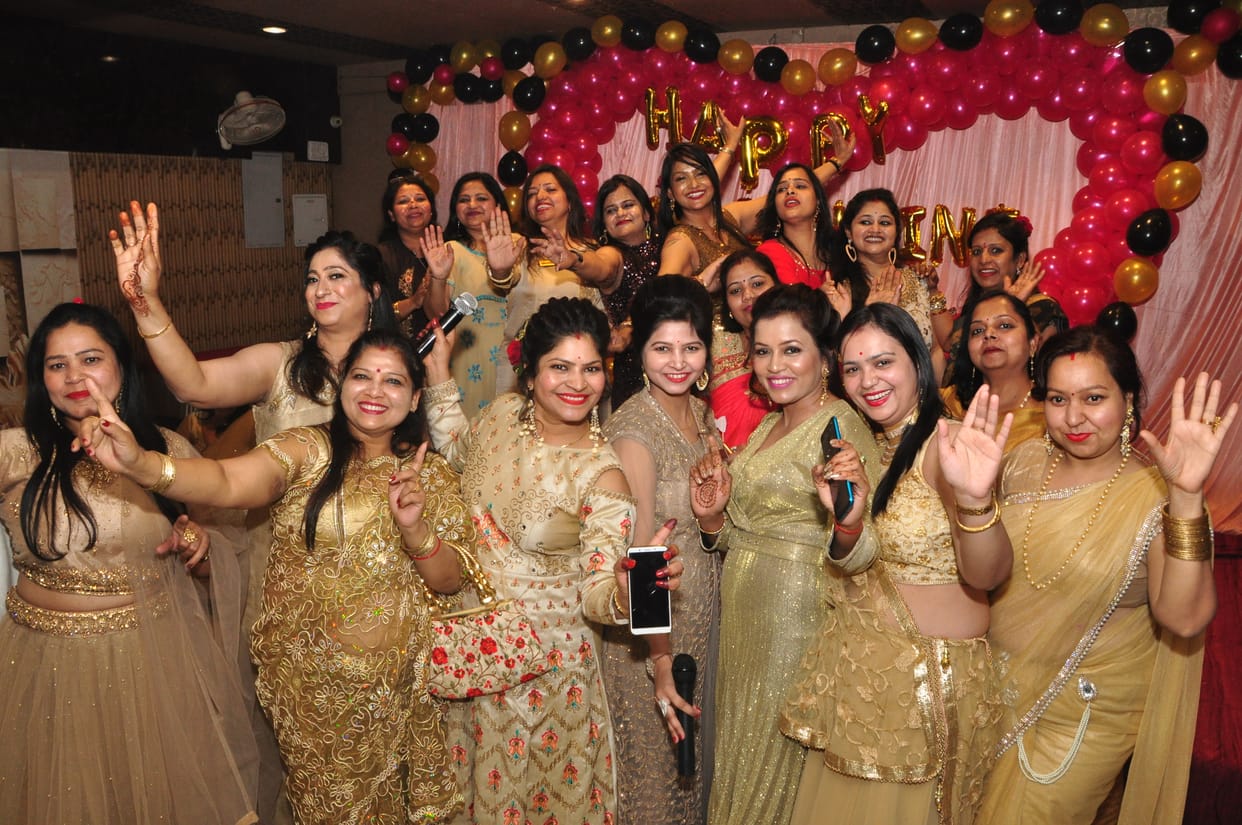 velentine kapals ne din bhar ki pyar mohavvat ki bate