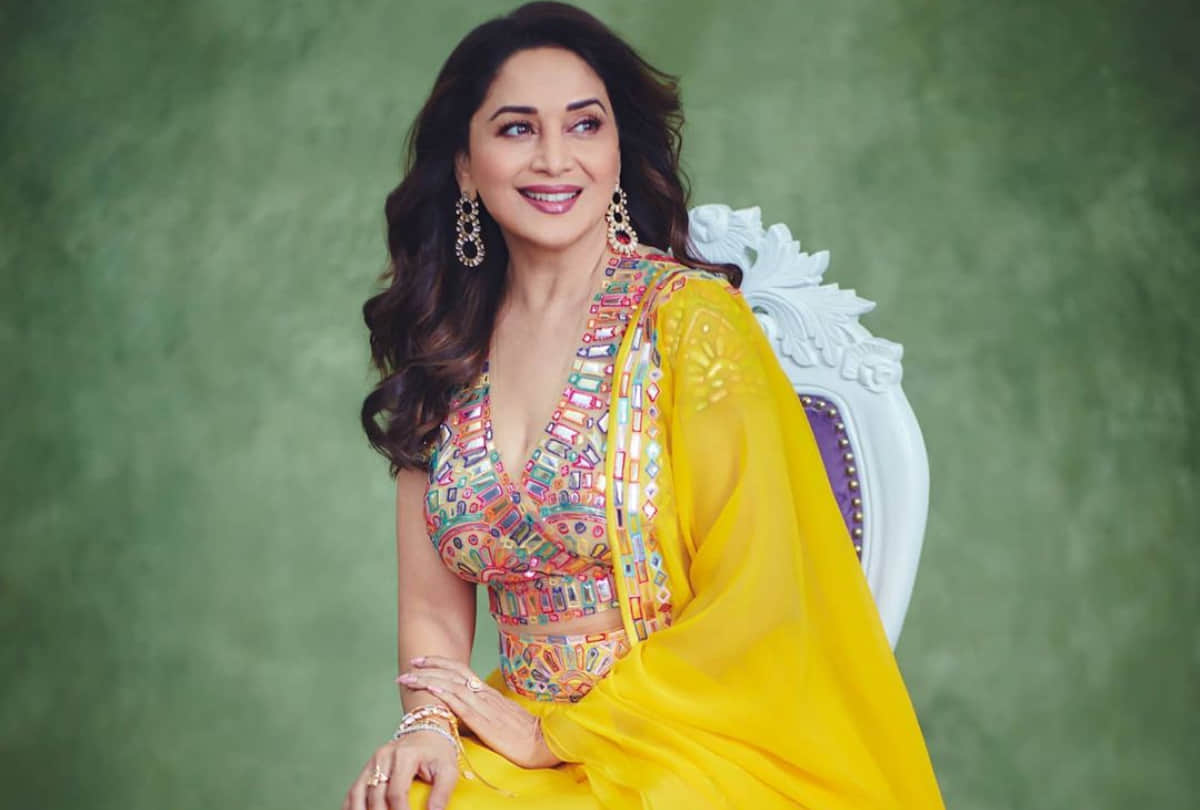 Madhuri Dixit shared picture with Her Adorable Riyaaz Partner