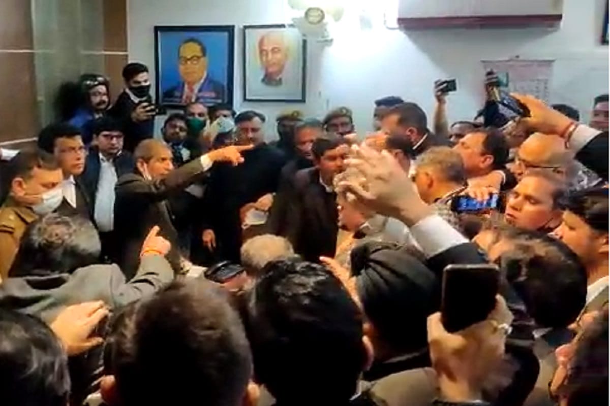 Advocate suicide case:  Now the lawyers of the entire West UP will go on strike