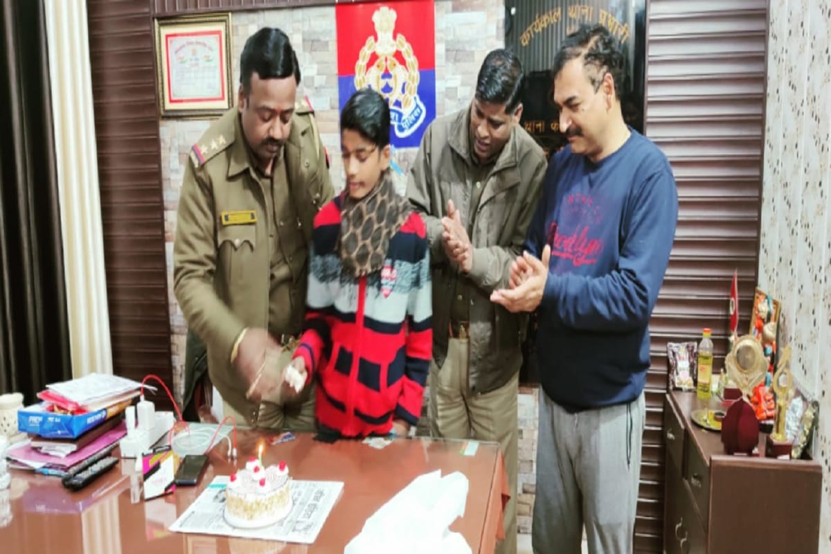 A child birthday celebrated in Kankar khera police station of Meerut