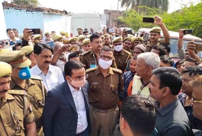 UP: Advocate commit suicide after threatened by Mahoba block chief, lawyer angry over incident