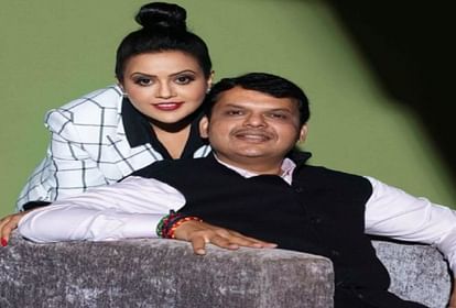 Maharashtra: Devendra Fadnavis's wife accuses designer of offering bribe, FIR lodged Devendra Fadnavis and his wife Amruta Fadnavis