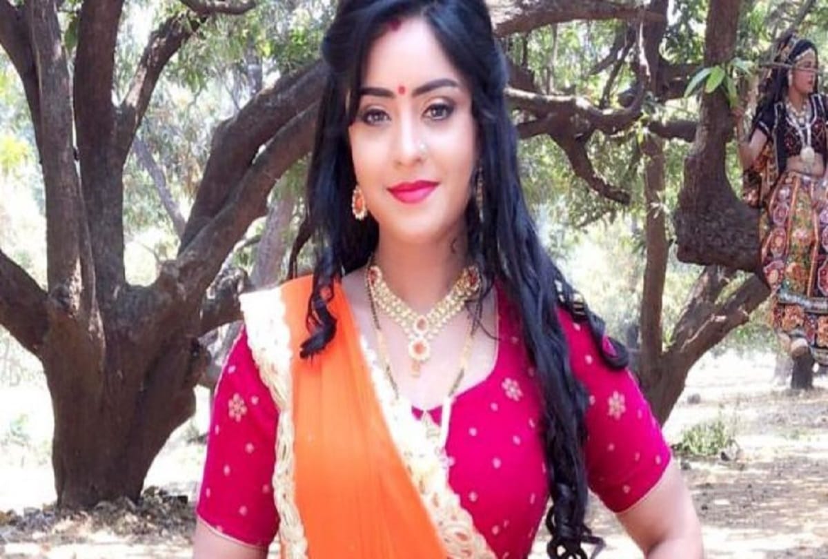 story: When the director went after Bhojpuri heroine shubh sharma for lip lock, know what was the whole matter