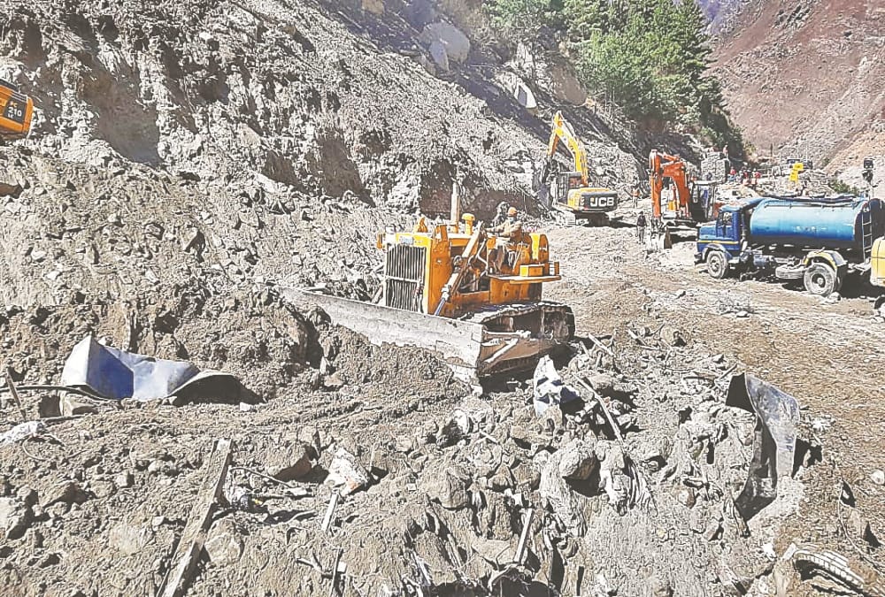 Uttarakhand Chamoli news: Water come out during digging in tapovan tunnel