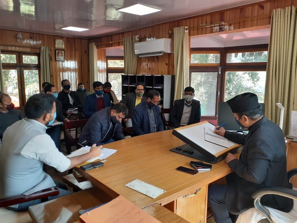 Officers should expedite the works with announcements of CM