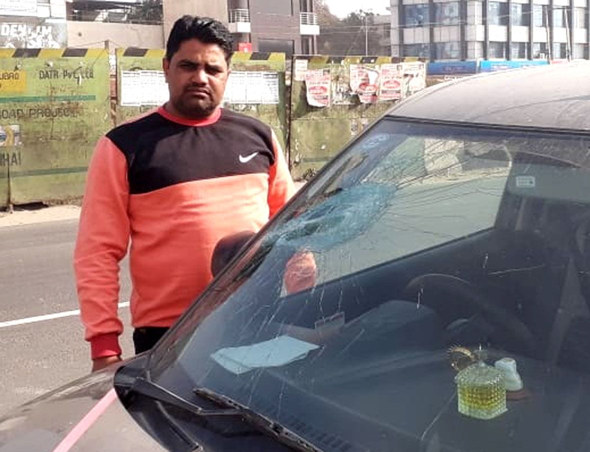 Car rider attacked with the intention of robbery