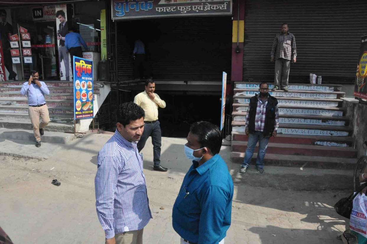 Shopping goods will be sealed if there is no parking in three days