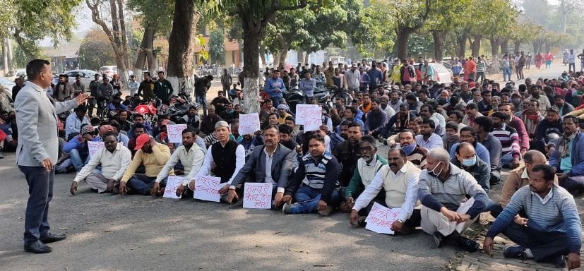 Protesting contract Workers
