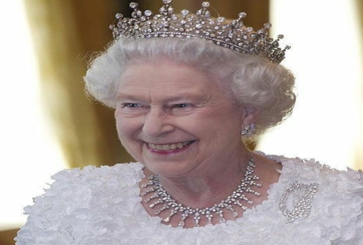 Britain queen Elizabeth II net worth and Property