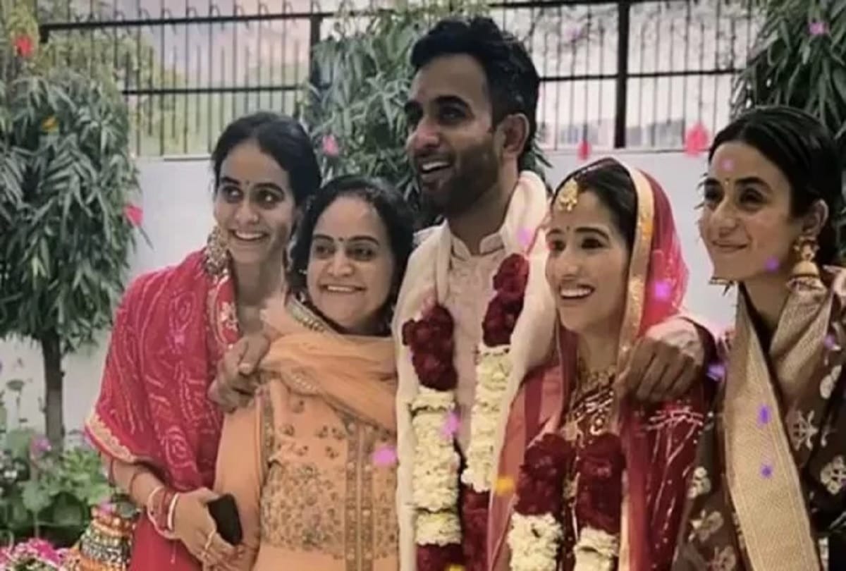 India all-rounder Jayant Yadav ties the knot with Disha Chawla
