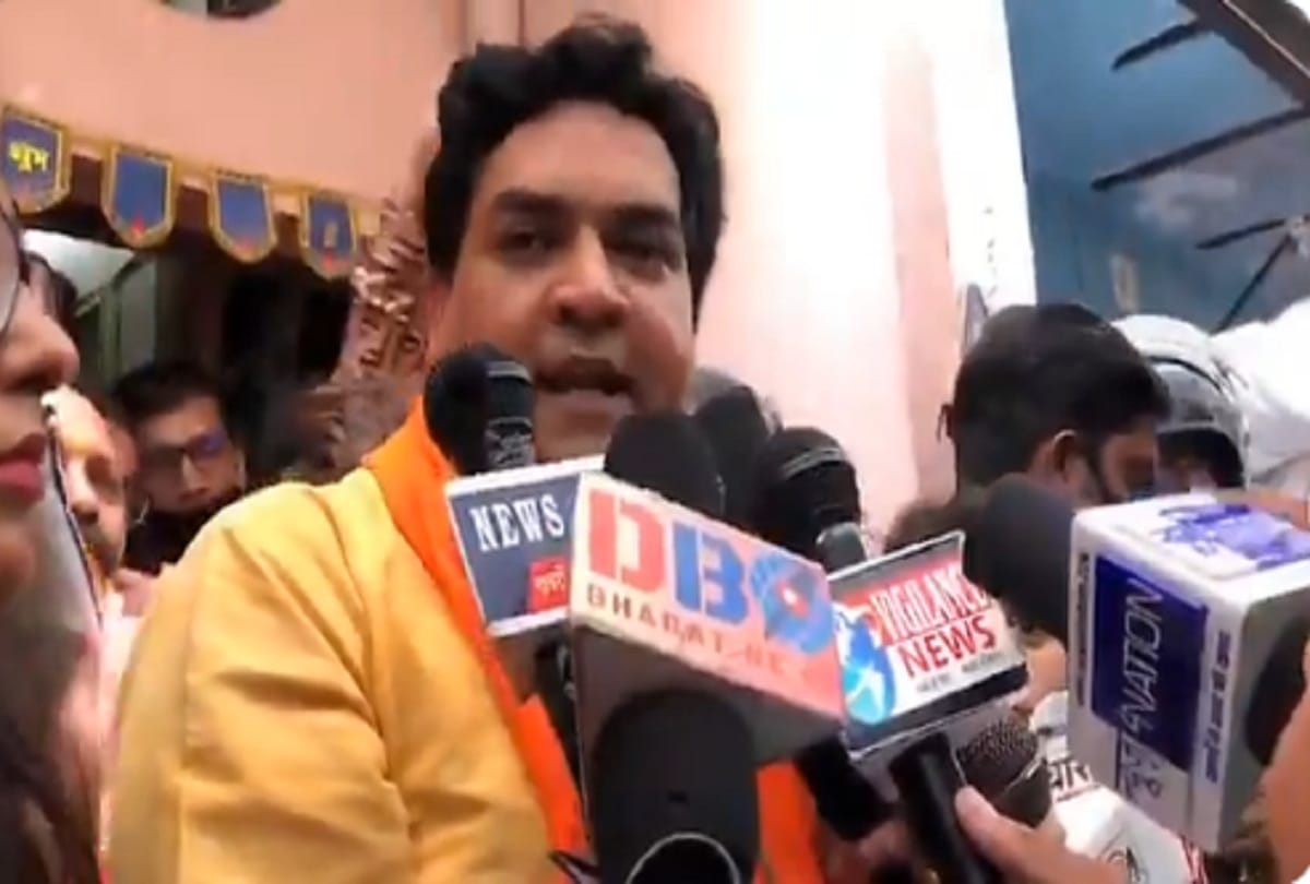 rinku sharma mangolpuri BJP leader Kapil Mishra gave one crore help to Rinku Sharma family