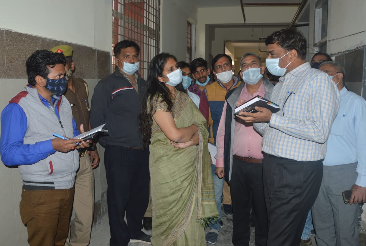 DM gives instructions to complete the maternity wing