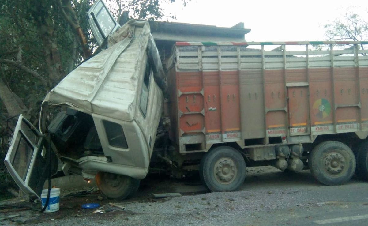 crime,hardoi,accident,truck,hardoi news