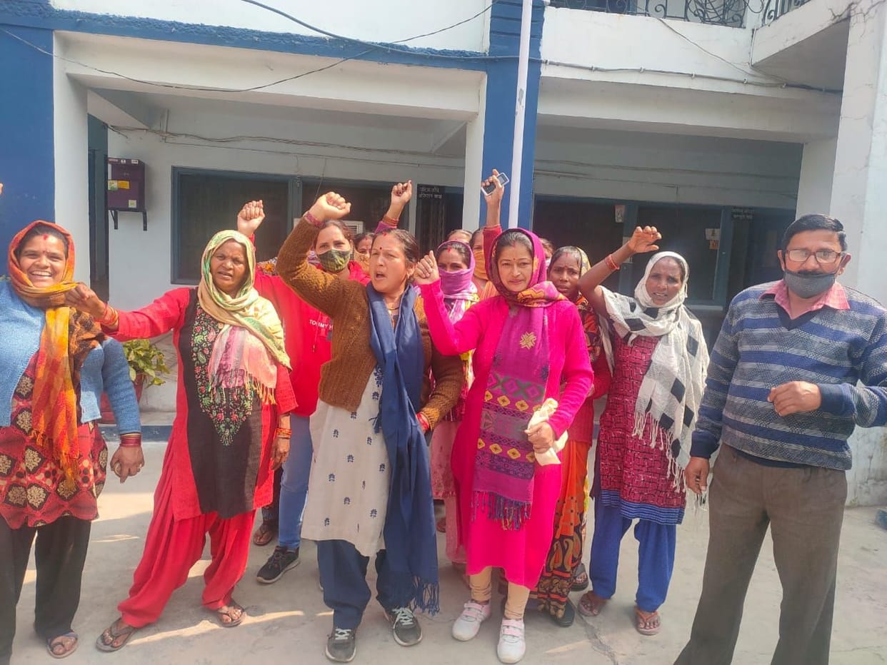 Water institution offices threaten women for water