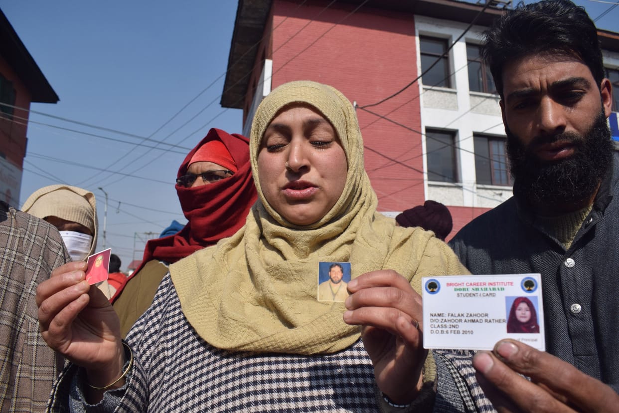 The family members of the terrorist caught in Samba demonstrated, said - son innocent