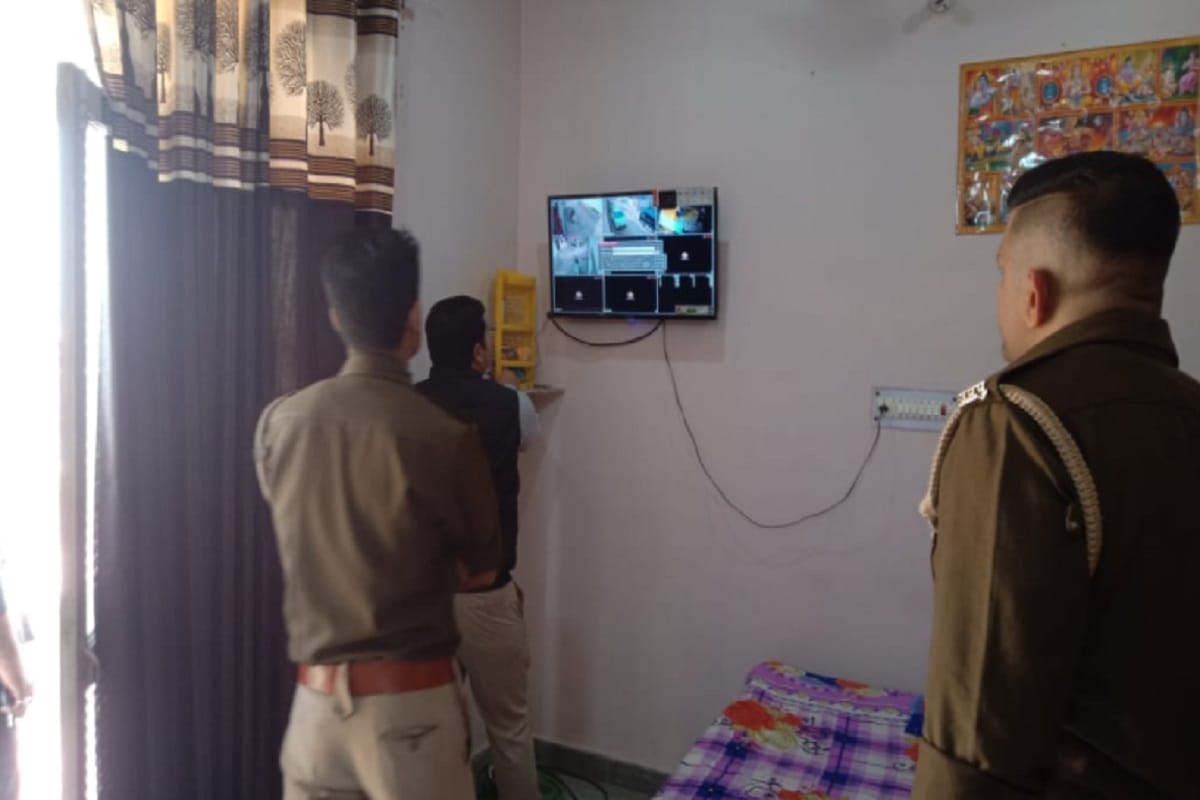 Meerut Advocate Suicide Case: complete incident has capture in CCTV Cemra and see photos