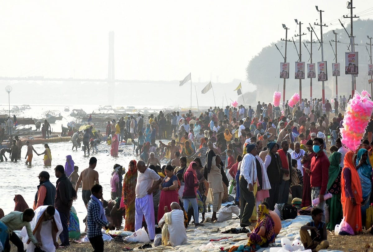 Prayagraj Magh Mela 2021: On Vasant Panchami both festival devotees take a holy dip in the Sangam