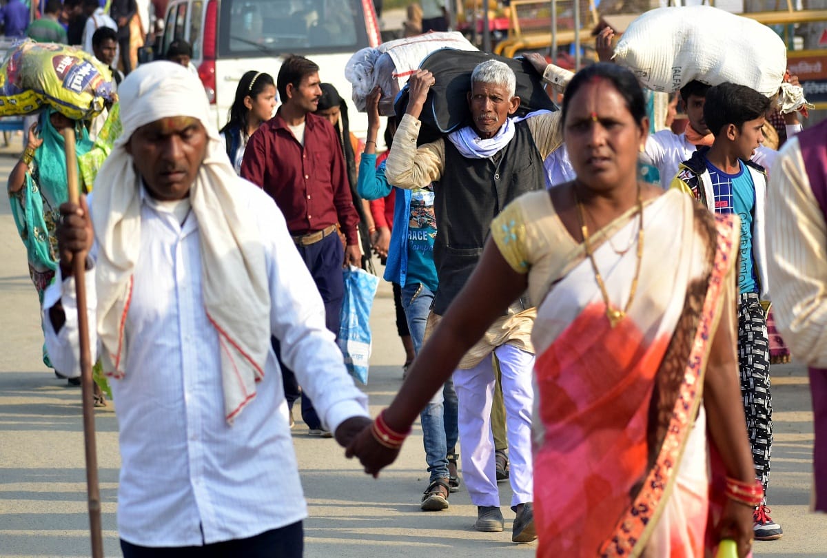 Prayagraj Magh Mela 2021: On Vasant Panchami both festival devotees take a holy dip in the Sangam