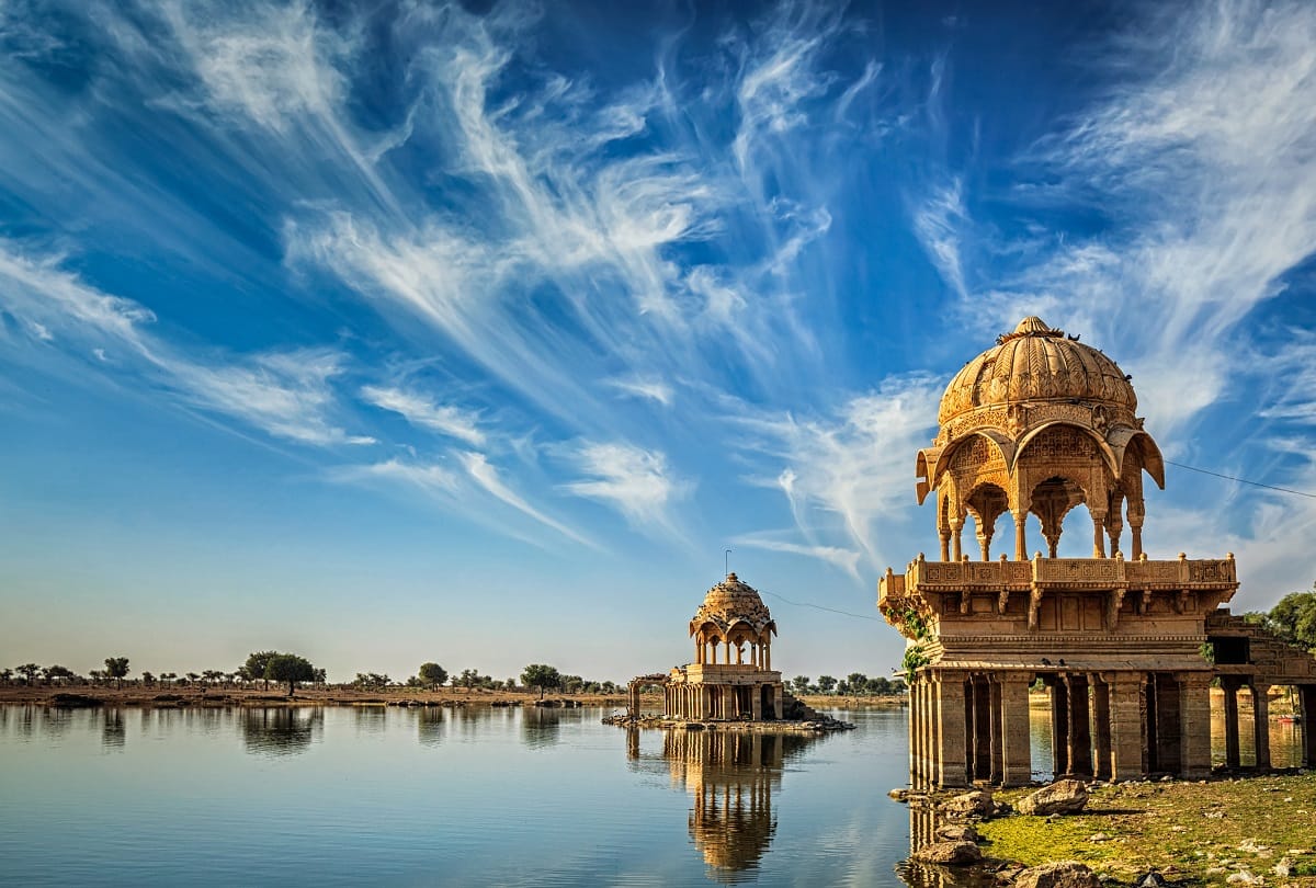 You can get the pre-wedding shoot done in these special places